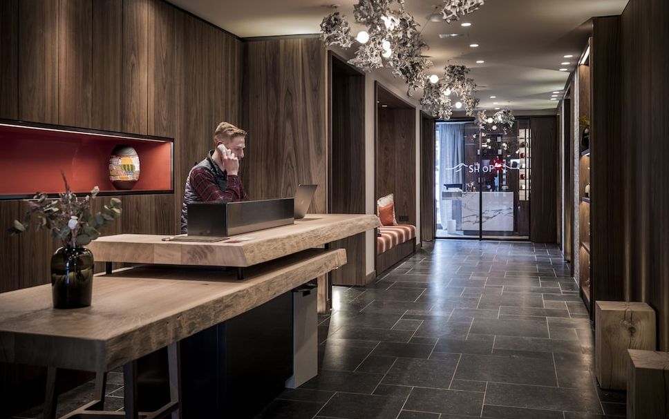 แผนกต้อนรับส่วนหน้า รูปภาพ