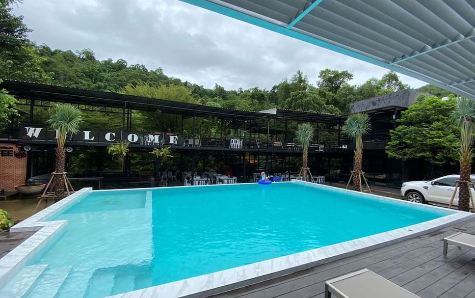 สระว่ายน้ำ รูปภาพ