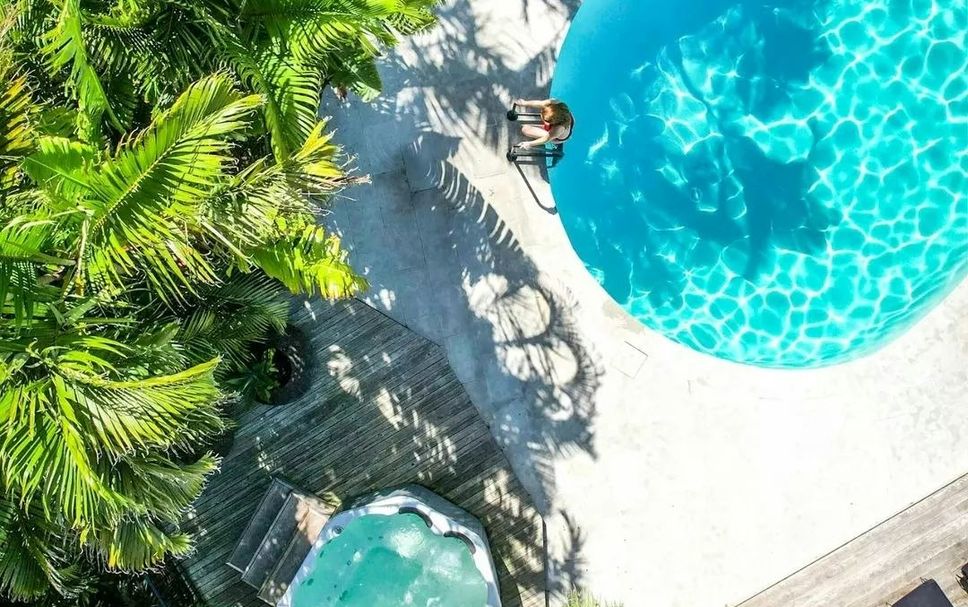 สระว่ายน้ำ รูปภาพ