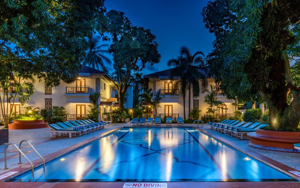 สระว่ายน้ำ รูปภาพ