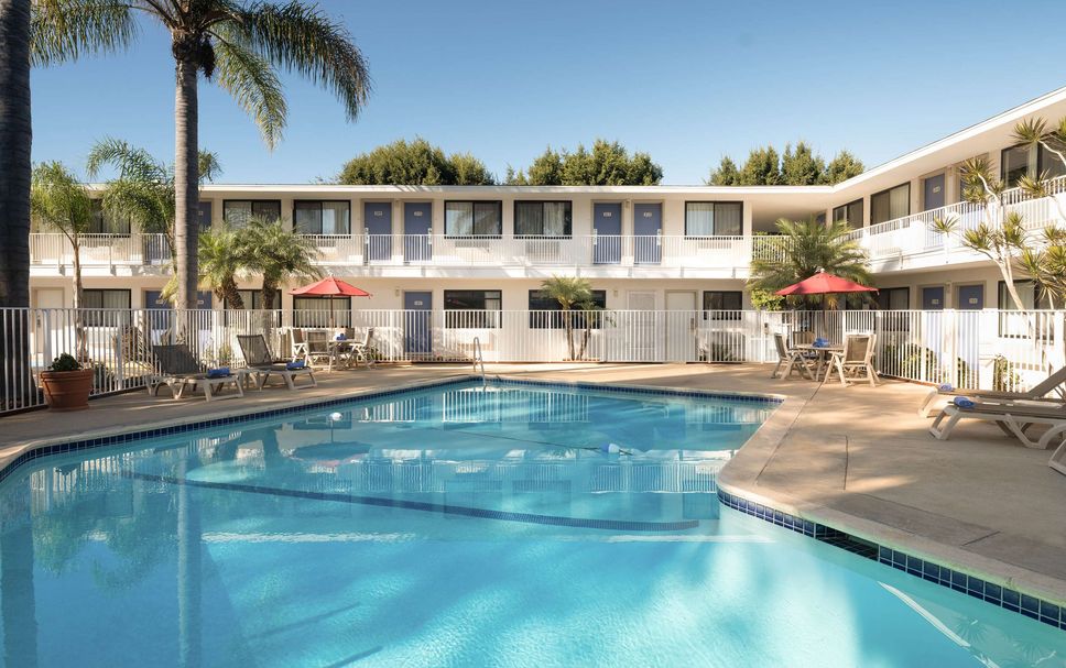 สระว่ายน้ำ รูปภาพ