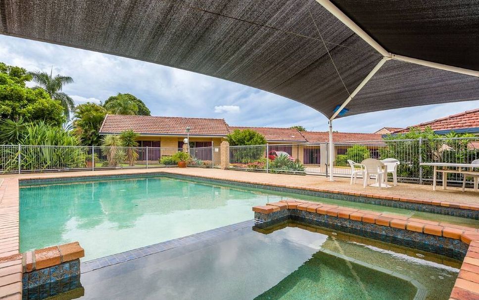 สระว่ายน้ำ รูปภาพ