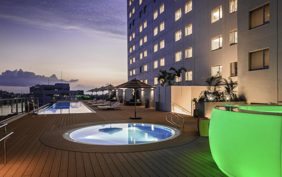 สระว่ายน้ำ รูปภาพ