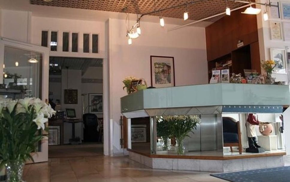 แผนกต้อนรับส่วนหน้า รูปภาพ