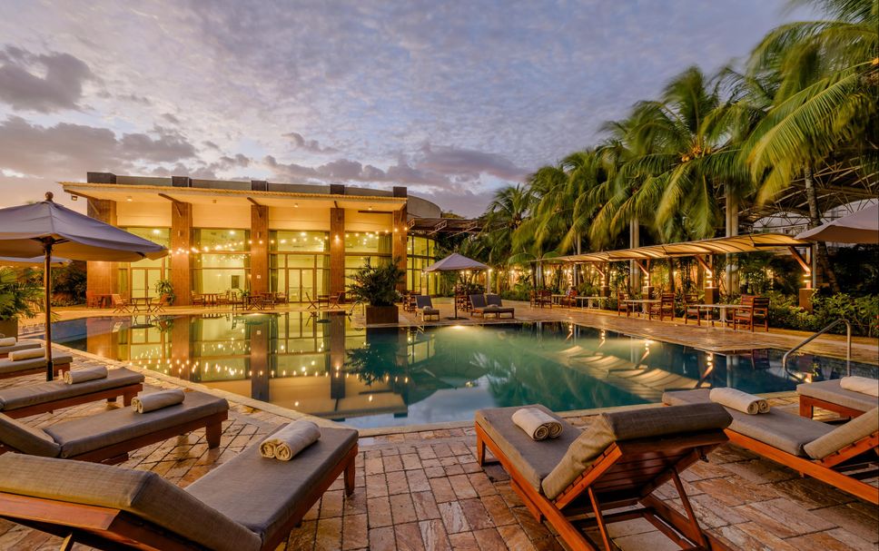 สระว่ายน้ำ รูปภาพ