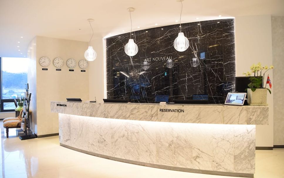 แผนกต้อนรับส่วนหน้า รูปภาพ