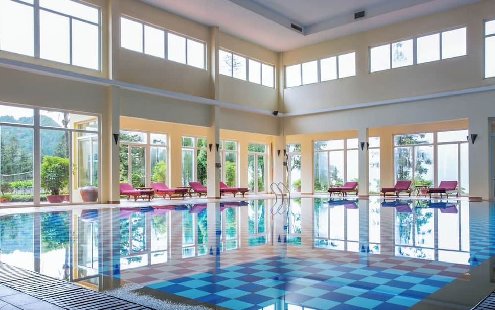 สระว่ายน้ำ รูปภาพ