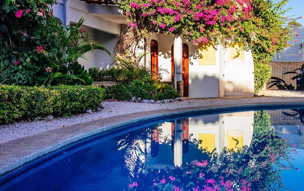 สระว่ายน้ำ รูปภาพ