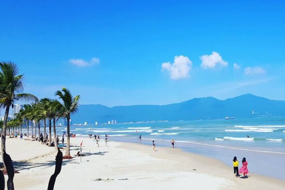 ชายหาด