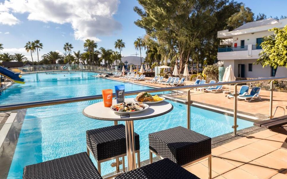 สระว่ายน้ำ รูปภาพ