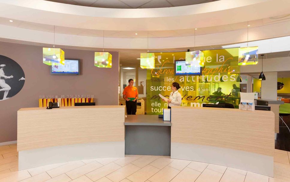 แผนกต้อนรับส่วนหน้า รูปภาพ