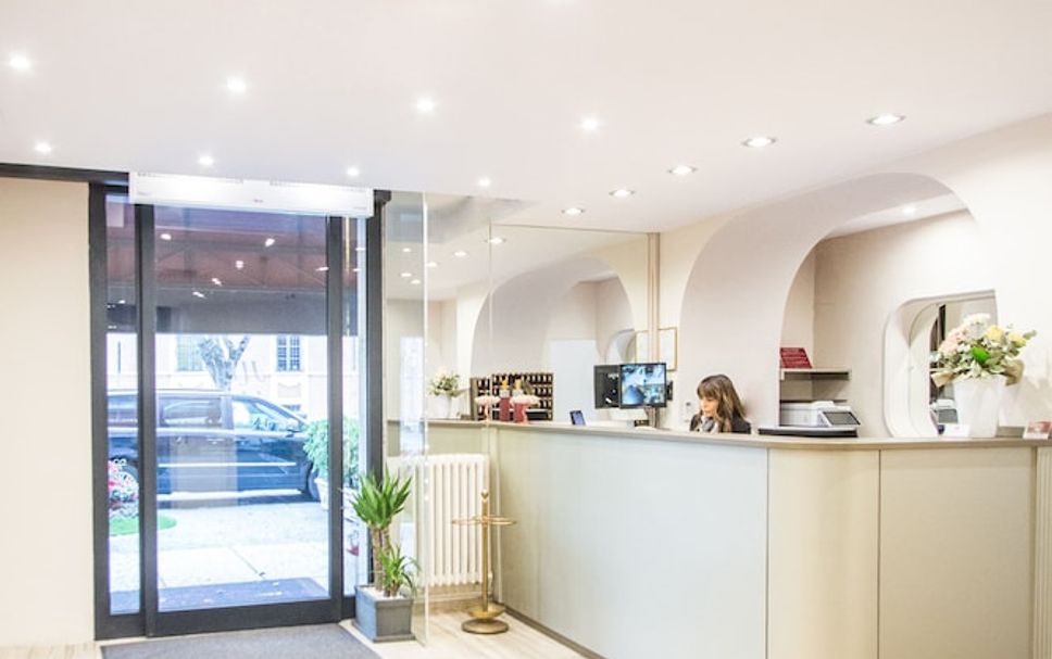 แผนกต้อนรับส่วนหน้า รูปภาพ