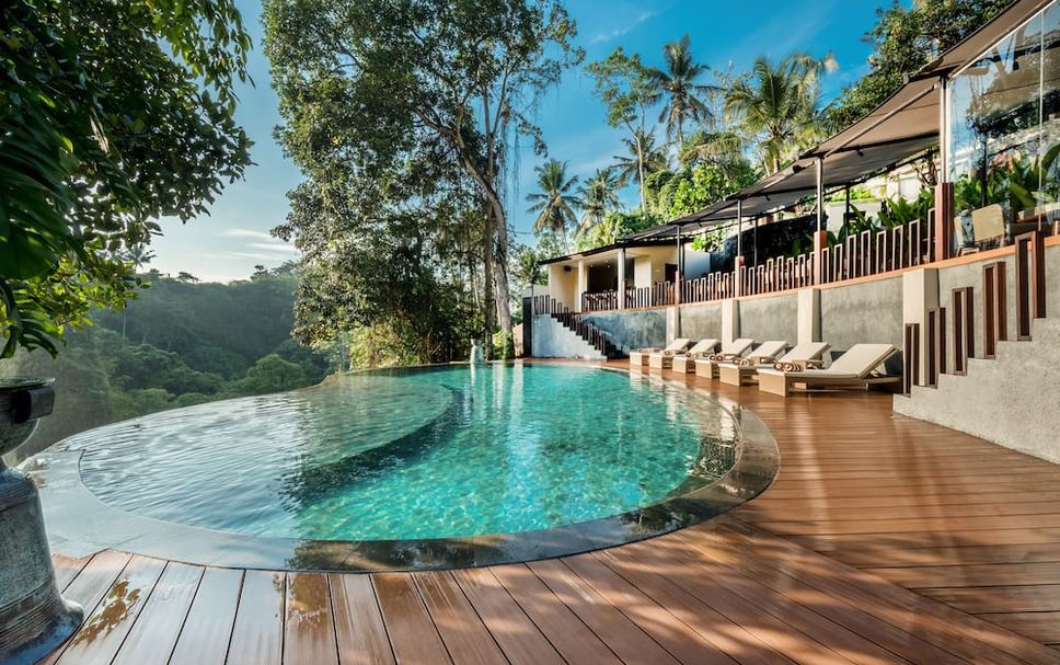 สระว่ายน้ำ รูปภาพ