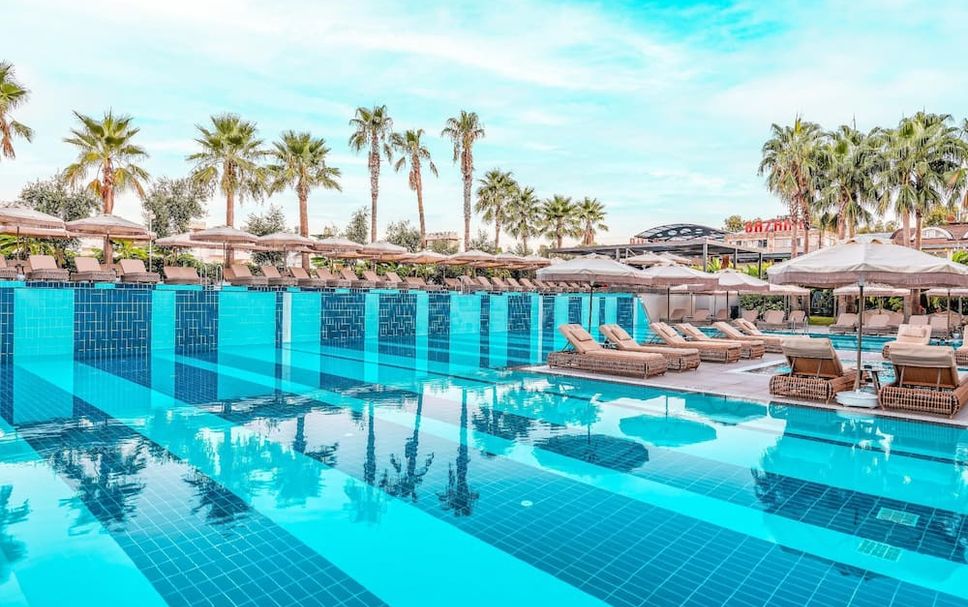 สระว่ายน้ำ รูปภาพ