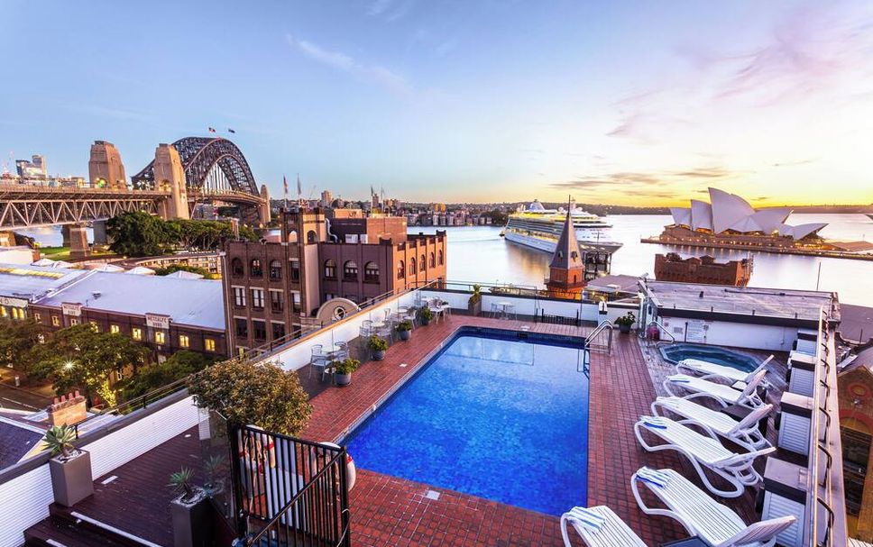 สระว่ายน้ำ รูปภาพ