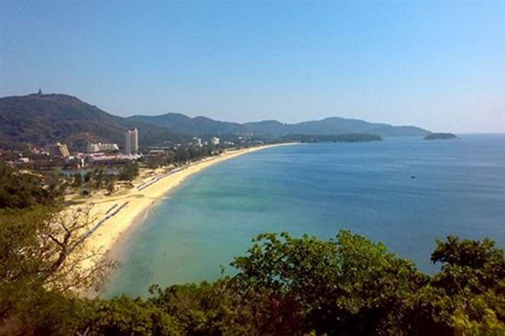ชายหาด