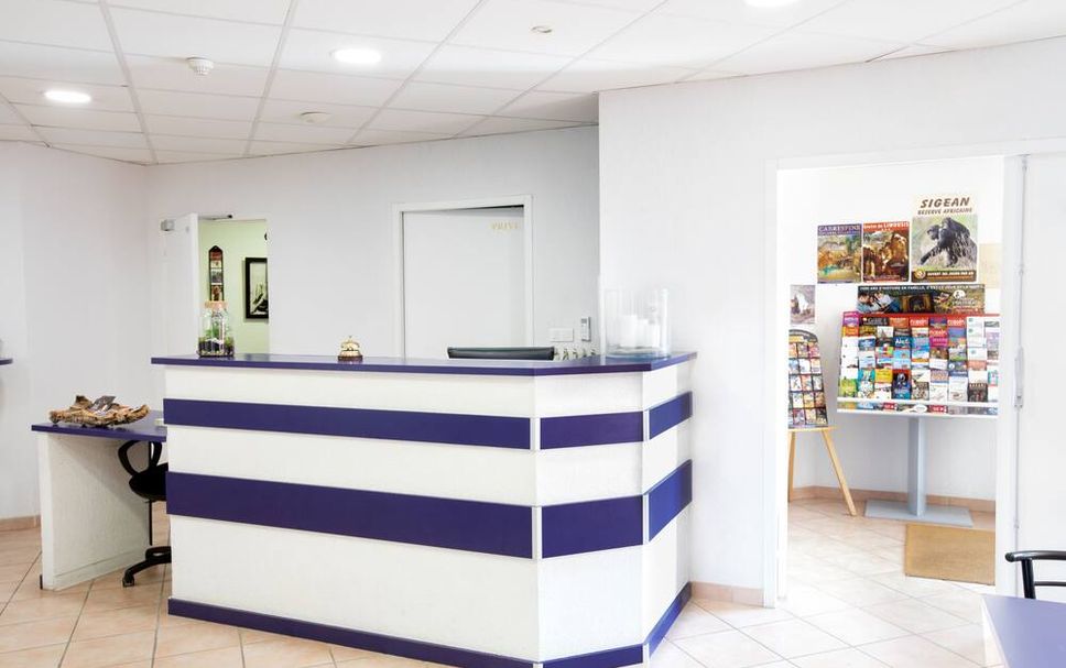 แผนกต้อนรับส่วนหน้า รูปภาพ