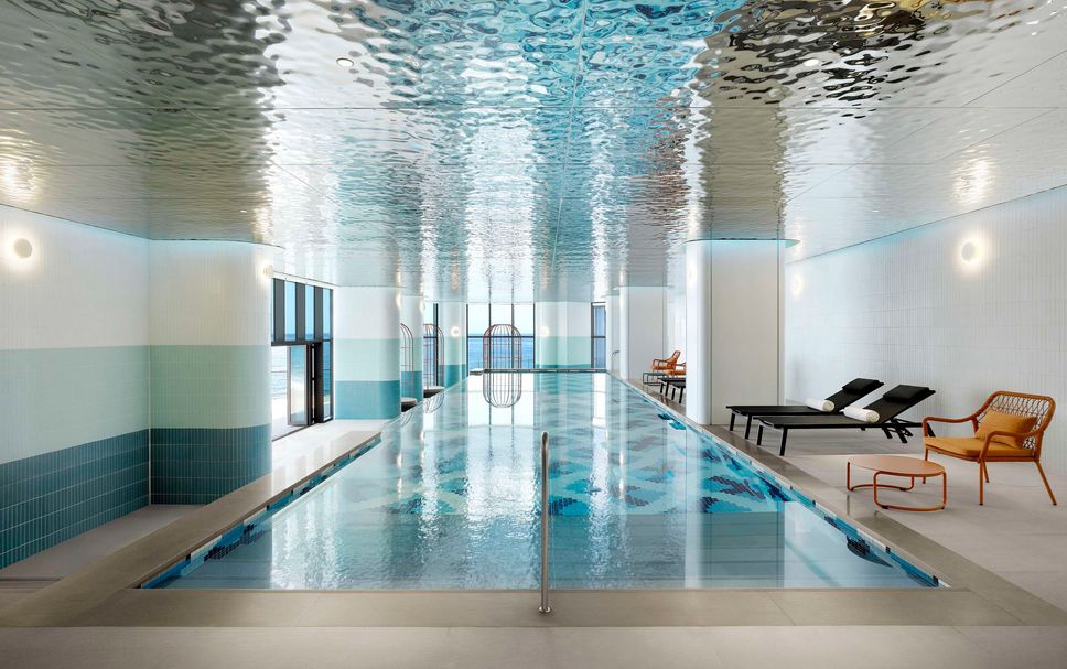 สระว่ายน้ำ รูปภาพ