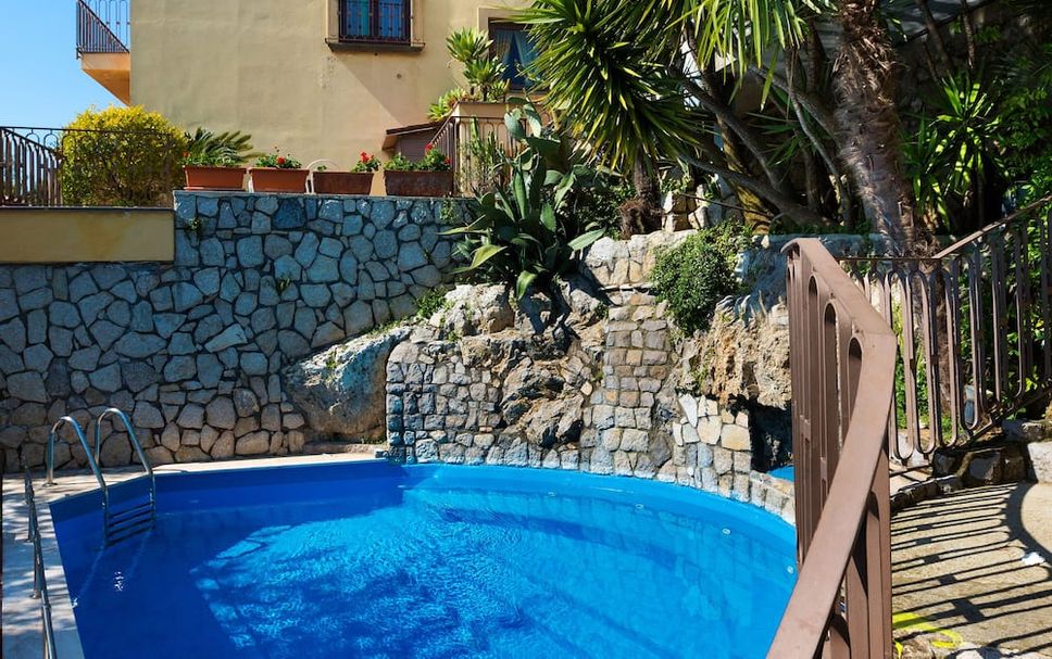 สระว่ายน้ำ รูปภาพ