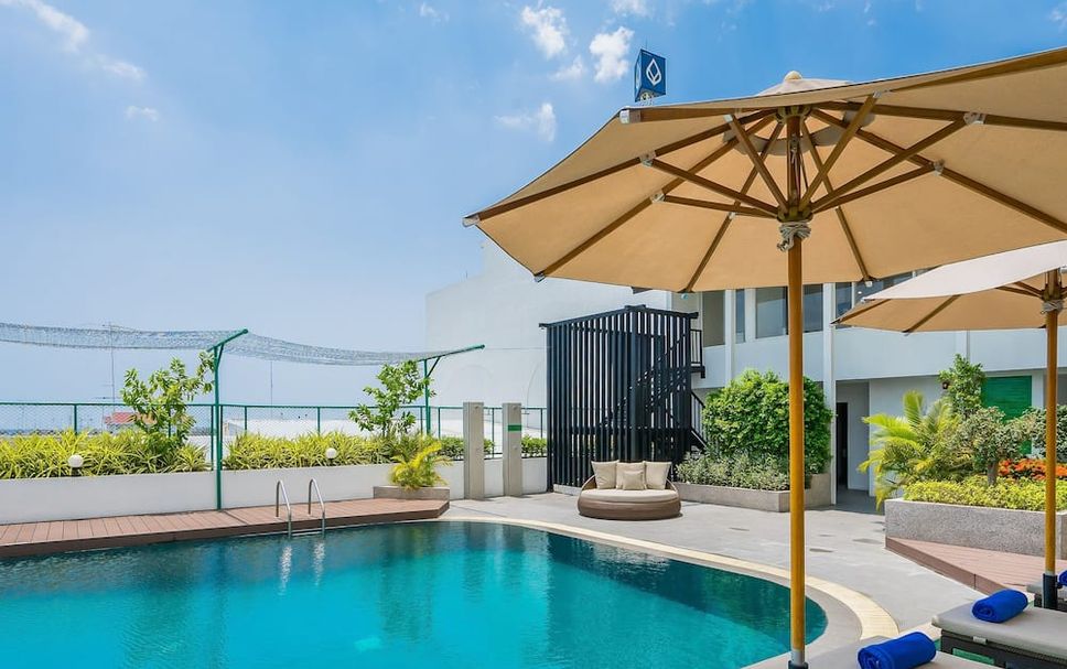 สระว่ายน้ำ รูปภาพ