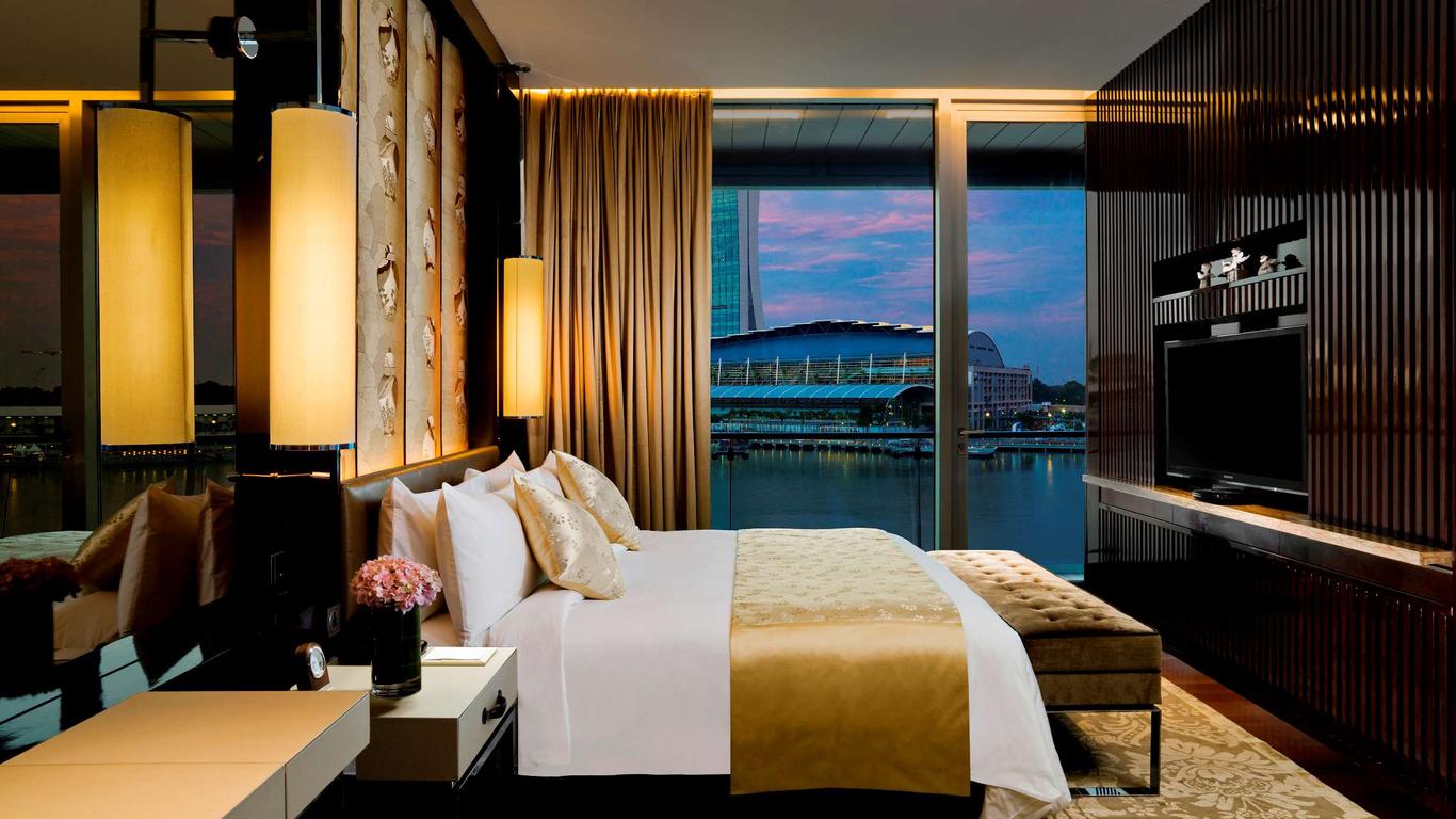 โรงแรมเดอะฟูลเลอร์ตันเบย์ (SG Clean (สิงคโปร์))