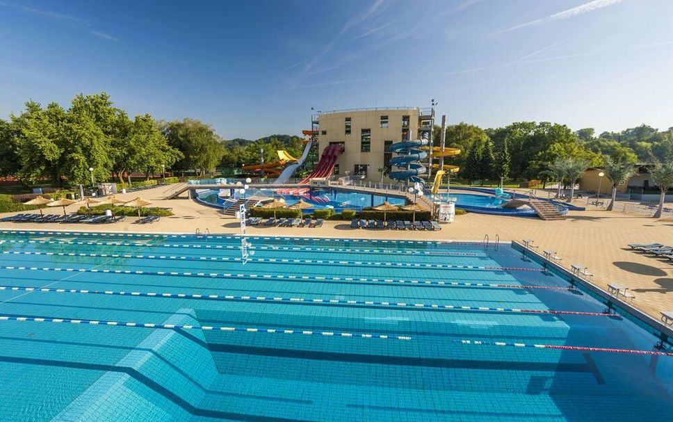 สระว่ายน้ำ รูปภาพ