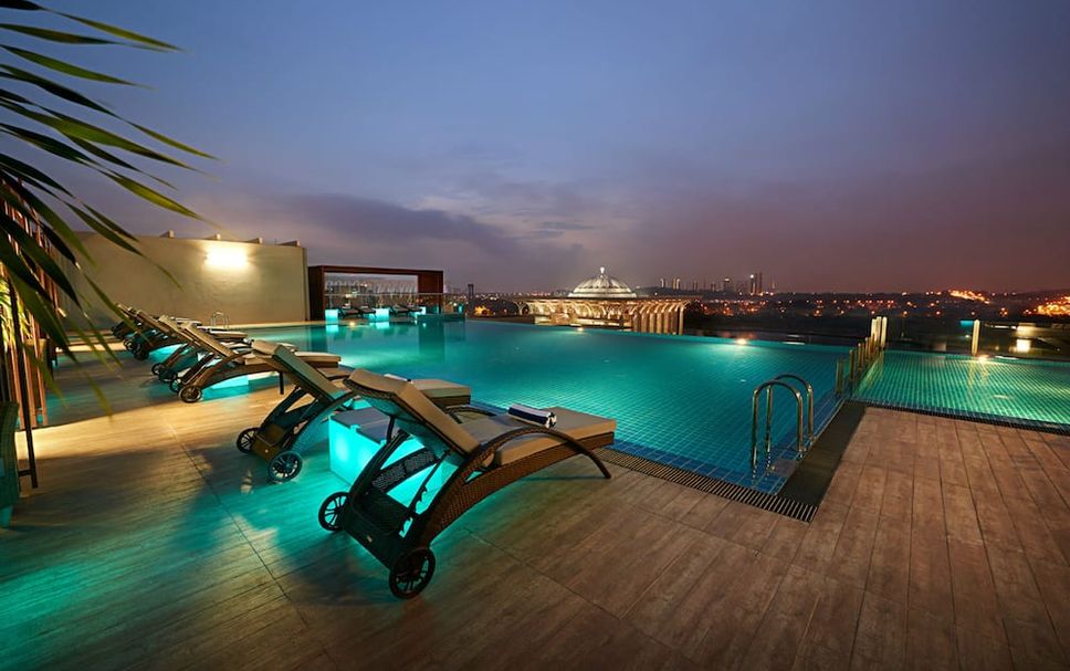 สระว่ายน้ำ รูปภาพ