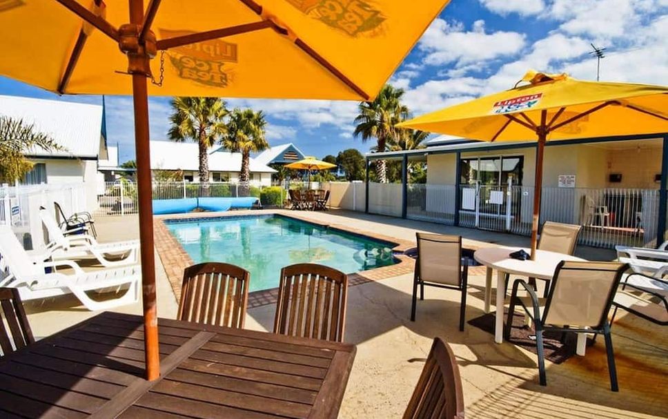 สระว่ายน้ำ รูปภาพ