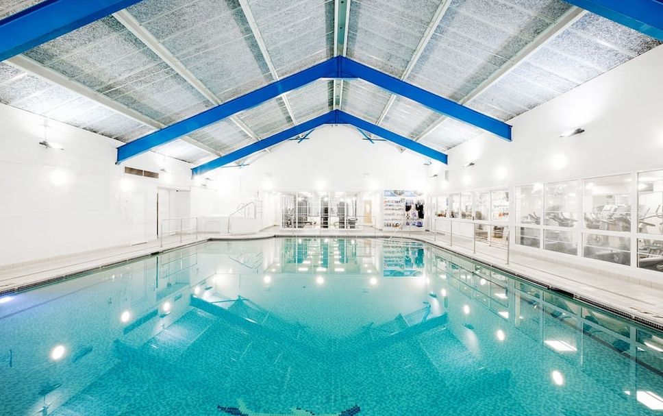 สระว่ายน้ำ รูปภาพ