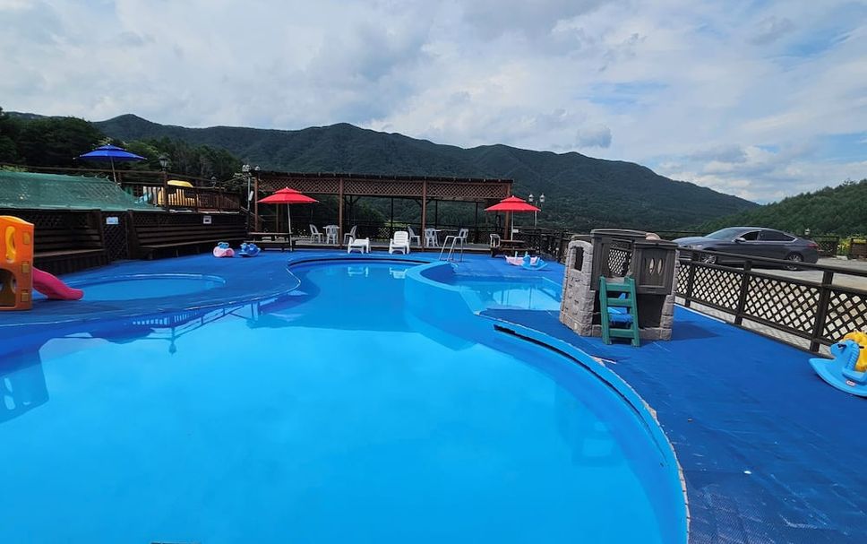 สระว่ายน้ำ รูปภาพ