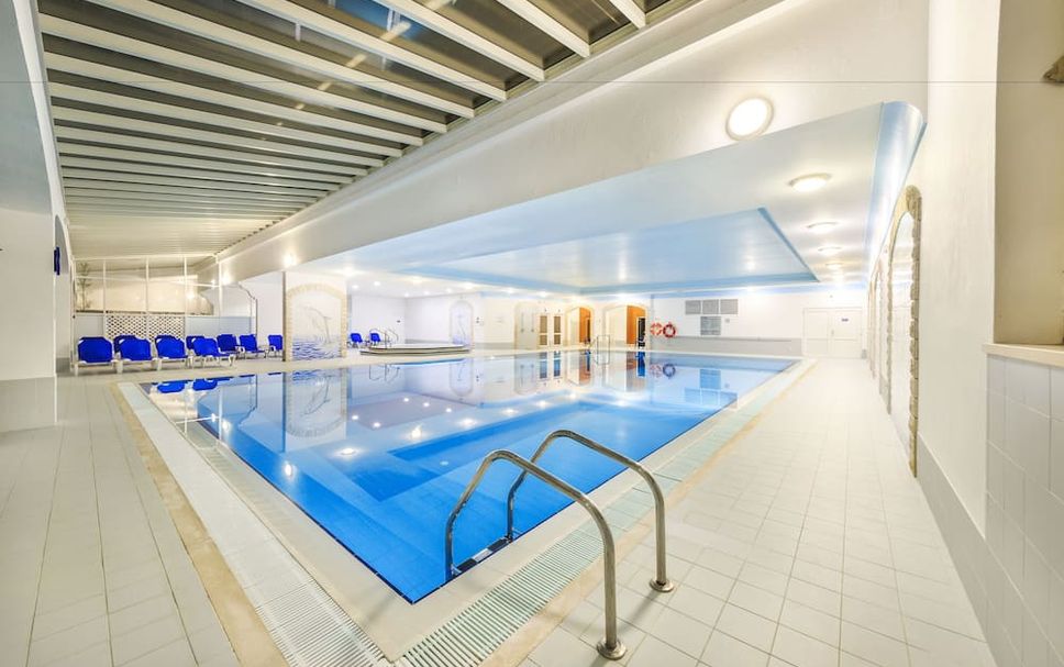 สระว่ายน้ำ รูปภาพ