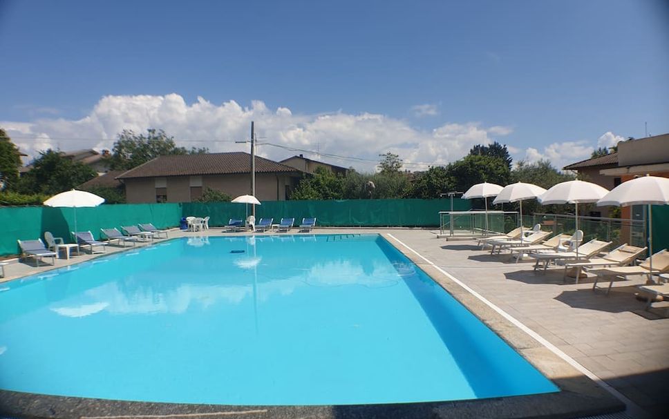 สระว่ายน้ำ รูปภาพ