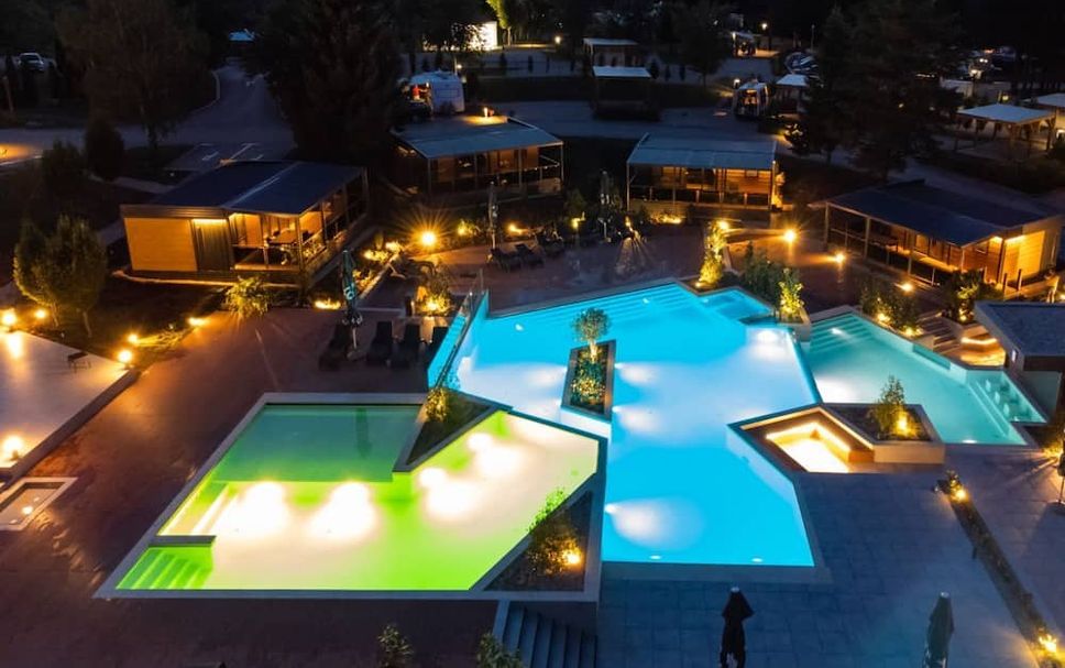 สระว่ายน้ำ รูปภาพ