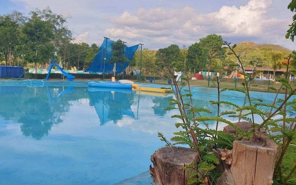 สระว่ายน้ำ รูปภาพ