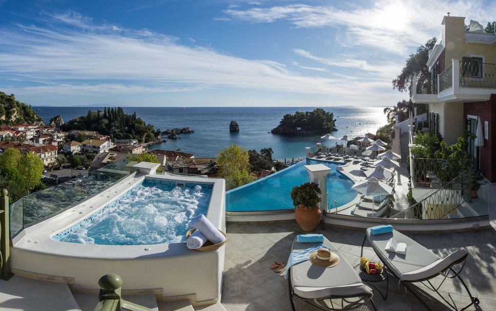 สระว่ายน้ำ รูปภาพ