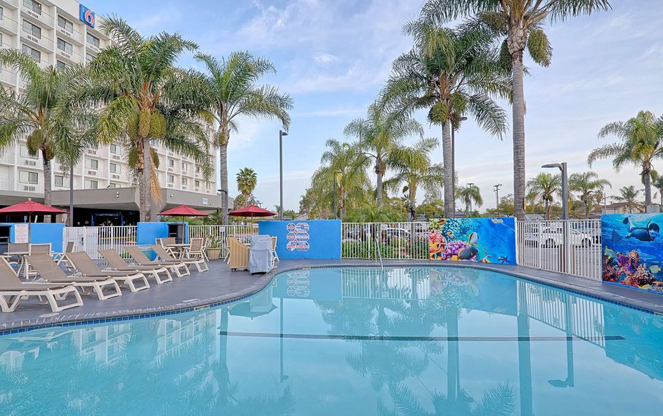 สระว่ายน้ำ รูปภาพ