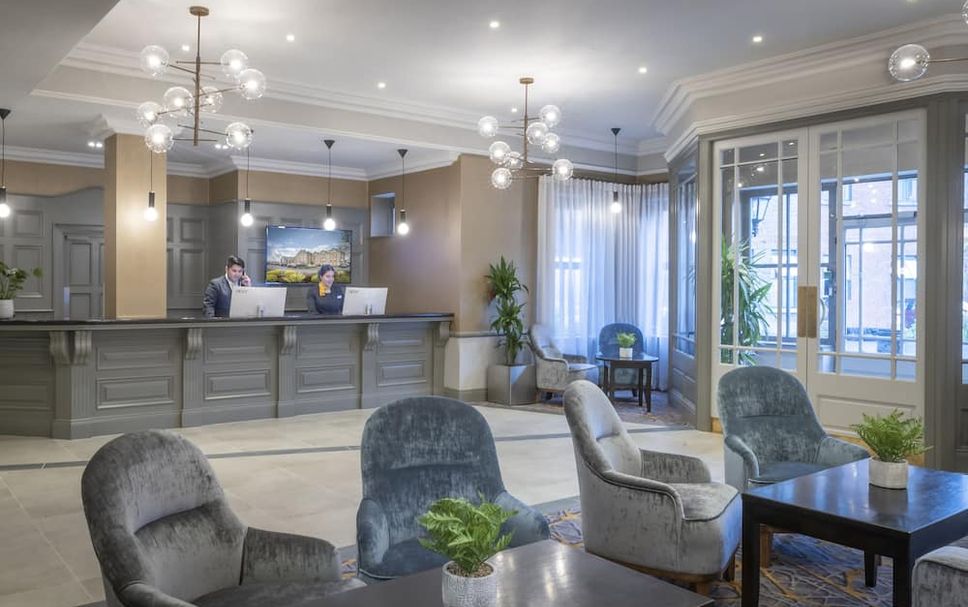 แผนกต้อนรับส่วนหน้า รูปภาพ