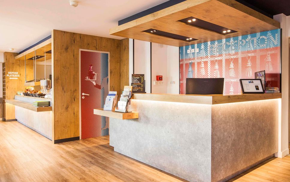 แผนกต้อนรับส่วนหน้า รูปภาพ