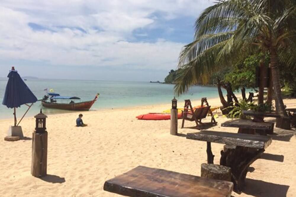ชายหาด