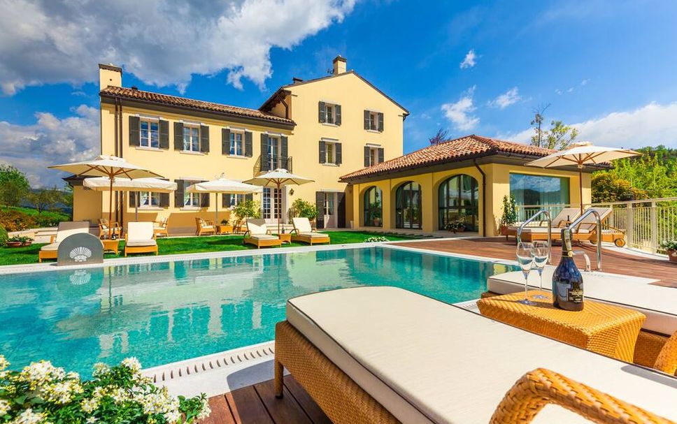 สระว่ายน้ำ รูปภาพ