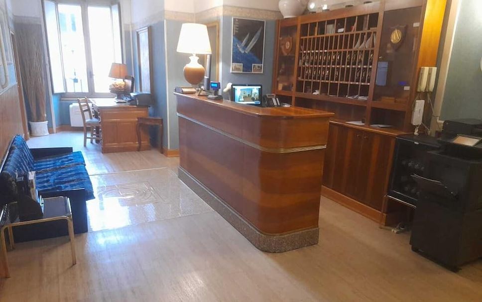 แผนกต้อนรับส่วนหน้า รูปภาพ