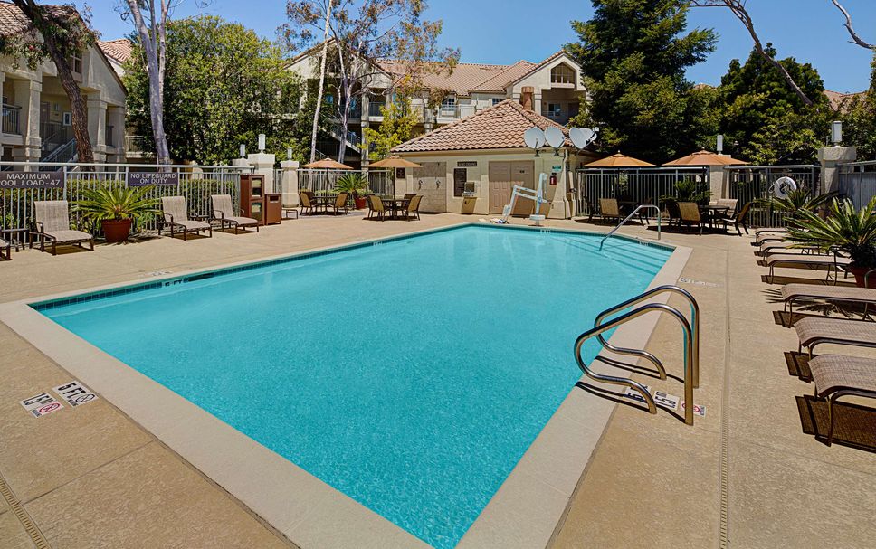 สระว่ายน้ำ รูปภาพ