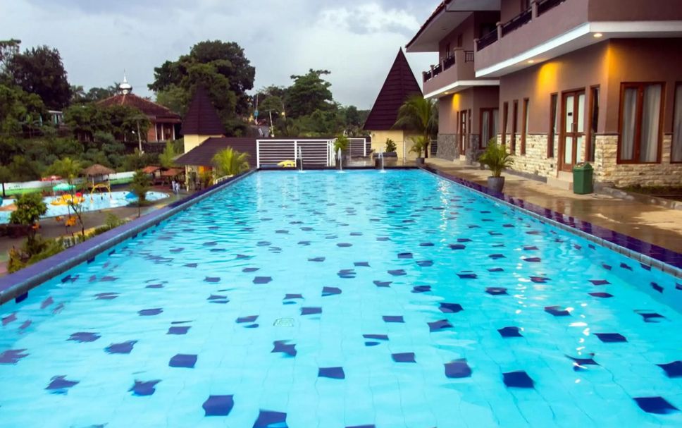 สระว่ายน้ำ รูปภาพ