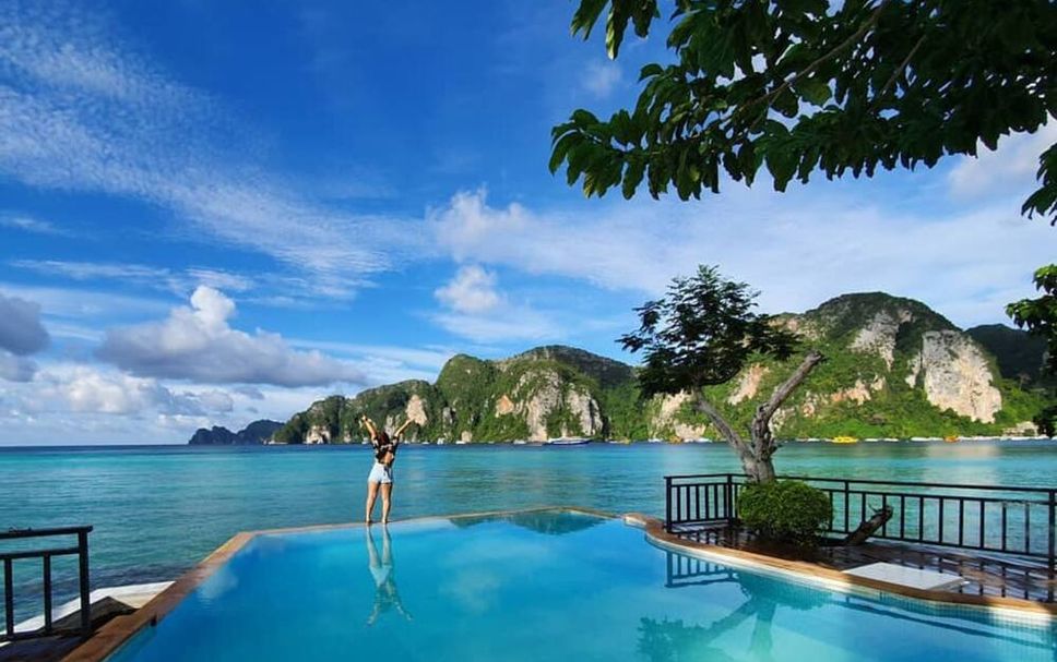 สระว่ายน้ำ รูปภาพ