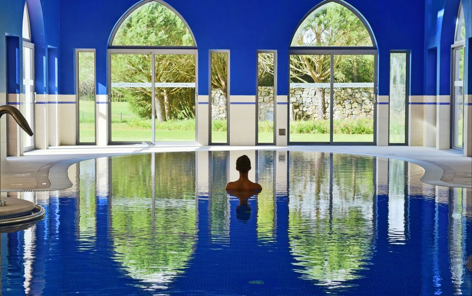 สระว่ายน้ำ รูปภาพ