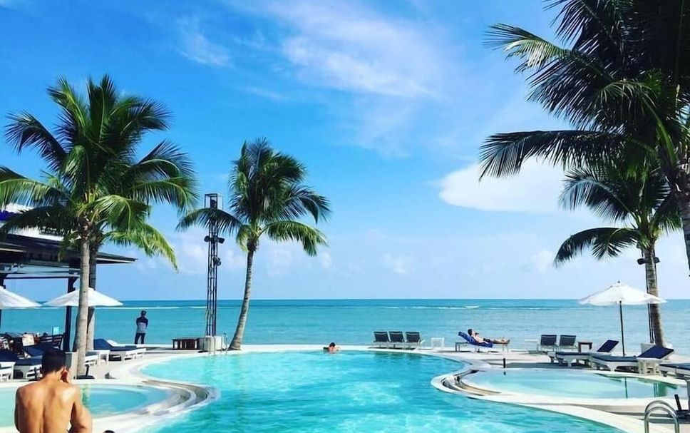 สระว่ายน้ำ รูปภาพ