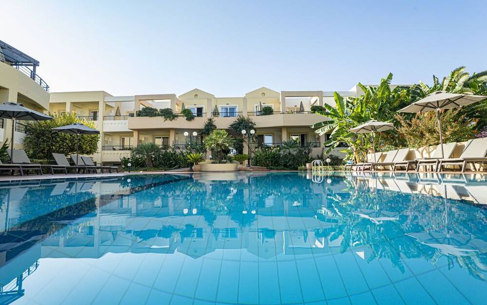 สระว่ายน้ำ รูปภาพ