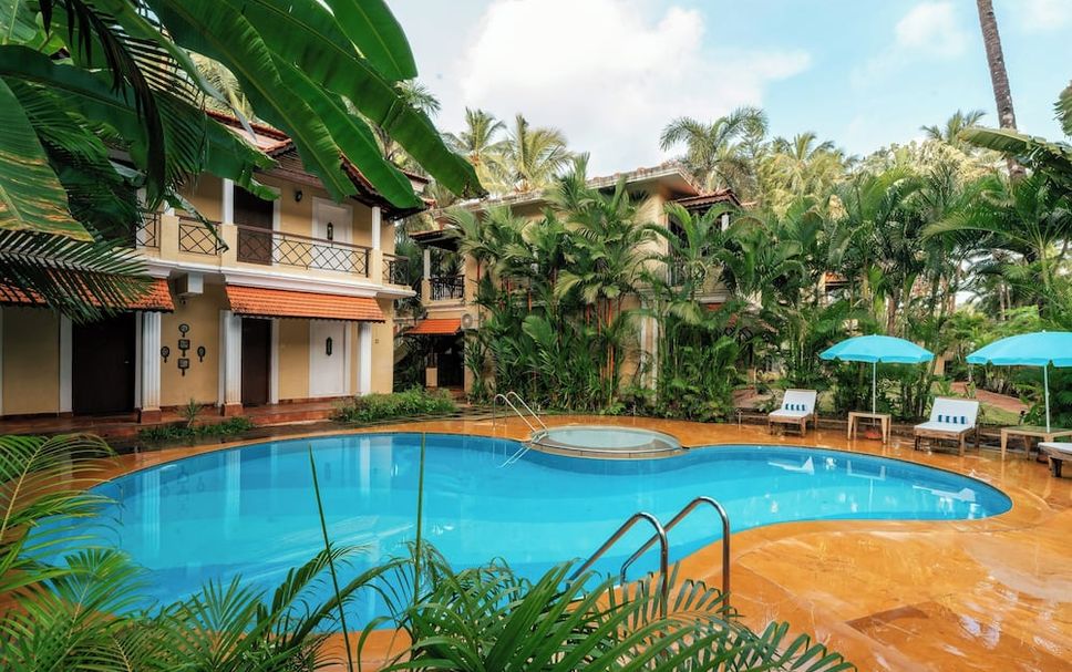 สระว่ายน้ำ รูปภาพ