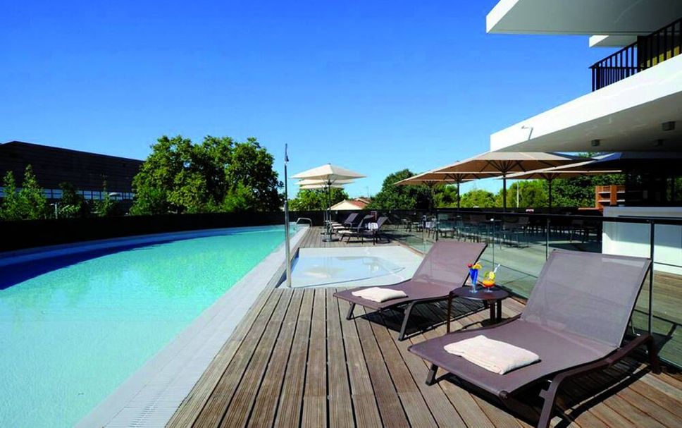 สระว่ายน้ำ รูปภาพ