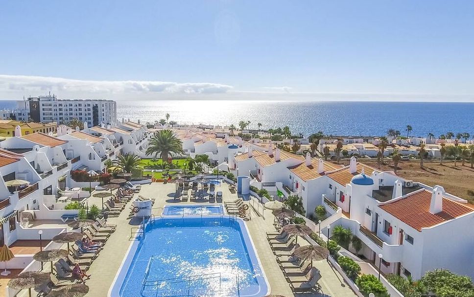 สระว่ายน้ำ รูปภาพ